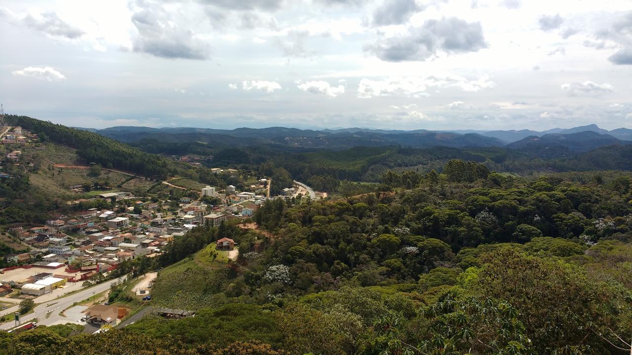 Aparthotel Em Pedra Azul 도밍고스 마르틴스 외부 사진